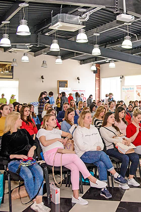 ТМ Uriage і Eye Care на весняній зустрічі клубу IQ-mama в Києві